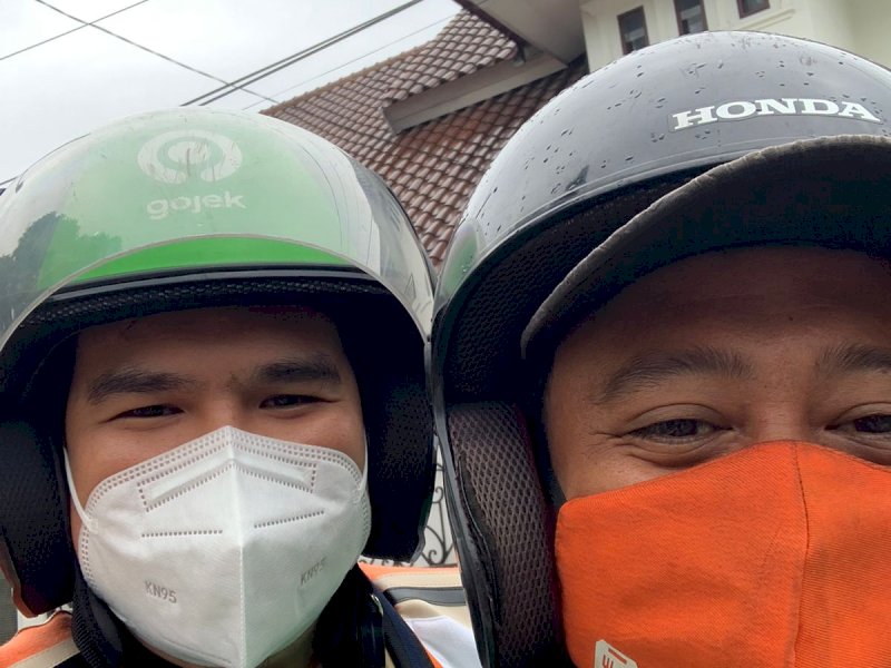 Dukung Program Ojol Day, Camat Mamajang Ngantor Pakai Gojek