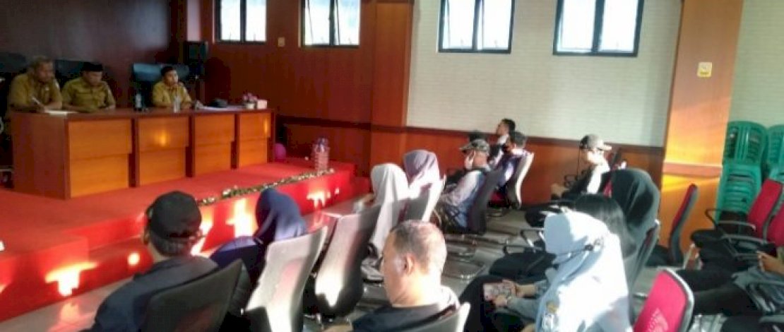 Kumpulkan Pengawas Kebersihan Lingkup Kecamatan Mamajang, Berikut Arahan Sekcam Andi Asdhar