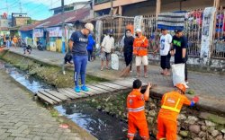 Camat Mamajang pimpin Langsung Giat Sabtu Bersih di Asrama Mattoanging