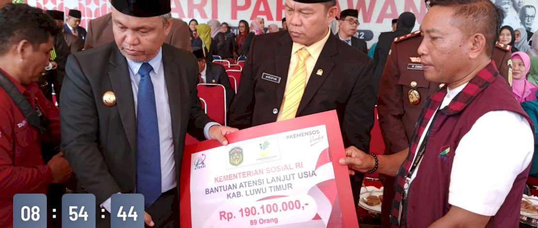Sentra Wirajaya Makassar menyerahkan bantuan Asistensi Rehabilitasi Sosial (Atensi) bagi Lanjut Usia (Lansia) sebesar Rp 190.100.000. Sentra Wirajaya Makassar menyerahkan bantuan Asistensi Rehabilitasi Sosial (Atensi) bagi Lanjut Usia (Lansia) sebesar Rp 190.100.000.