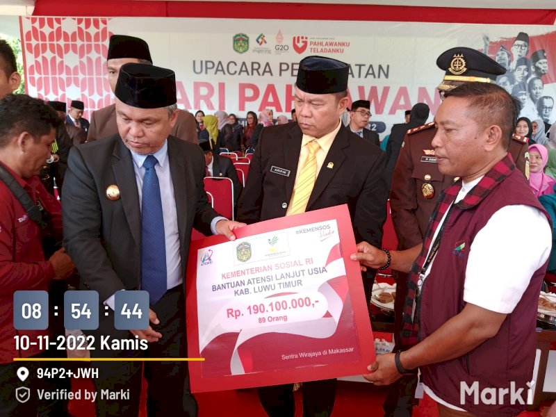 Kemensos Serahkan Bantuan Atensi Saat Peringatan Hari Pahlawan di Luwu Timur