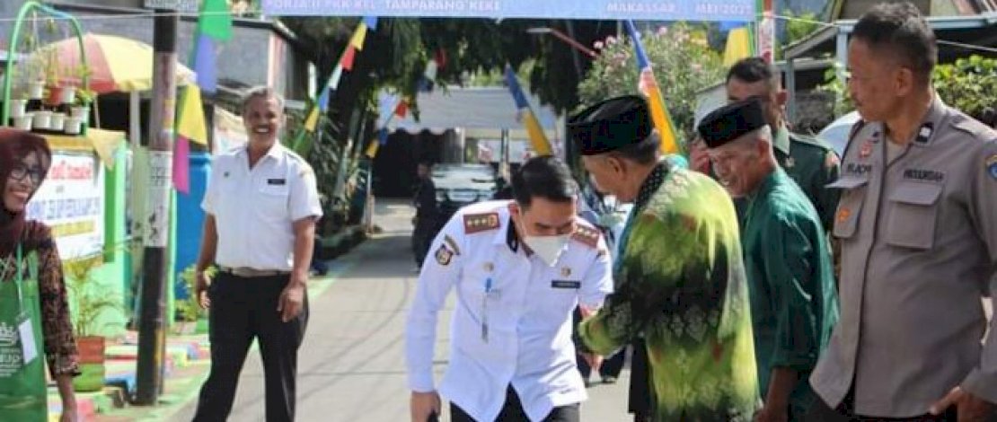 Hadir dalam Penilaian UP2K Di Kelurahan Tamparang Keke Ini Harapan Camat Mamajang Hadir dalam Penilaian UP2K Di Kelurahan Tamparang Keke Ini Harapan Camat Mamajang