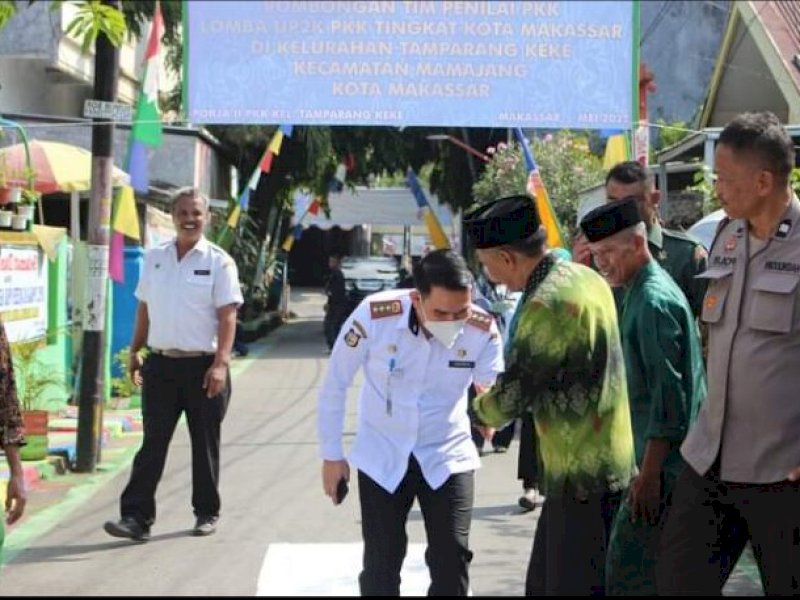 Hadir dalam Penilaian UP2K Di Kelurahan Tamparang Keke Ini Harapan Camat Mamajang