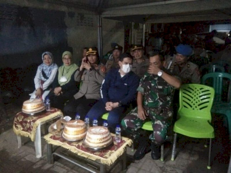 Usai Hadiri Rapat Bersama Tripika Kecamatan, Camat Mamajang Kunjungi Posko Bersama