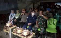 Usai Hadiri Rapat Bersama Tripika Kecamatan, Camat Mamajang Kunjungi Posko Bersama