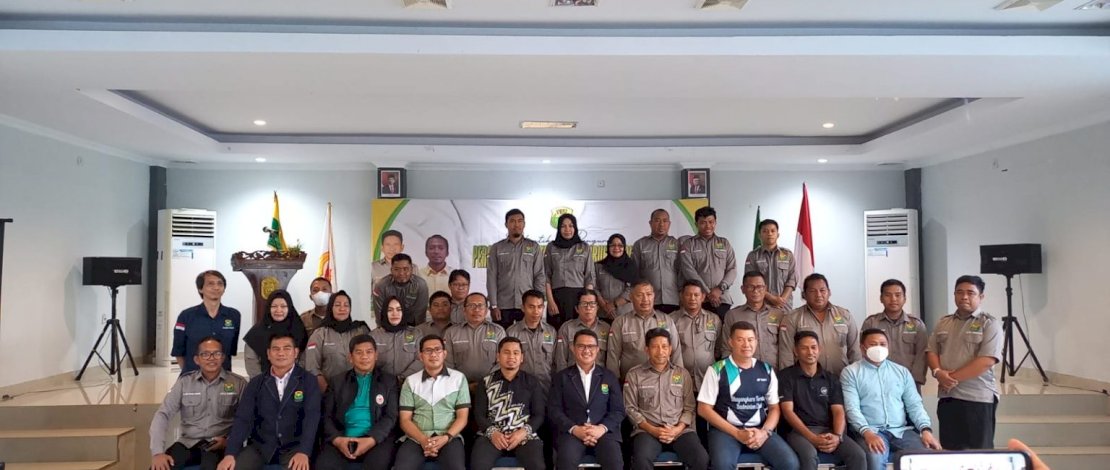 Pelantikan Pengurus Persatuan Bulu Tangkis Seluruh Indonesia (PBSI) Kota Parepare, di Balai Ainun, Sabtu, 3 September 2022. Turut hadir, Wakil Ketua DPRD Parepare Tasming Hamid, dan Ketua PBSI Sulsel, Devo Khadafi.