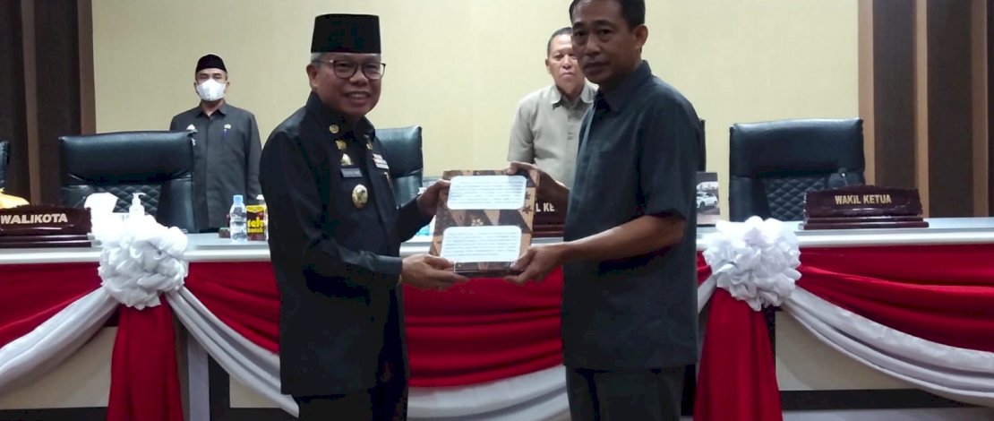 DPRD Kota Parepare melaksanakan rapat paripurna tentang penandatanganan nota kesepakatan Kebijakan Umum Perubahan (KUA) APBD dan Prioritas Plafon Anggaran Sementara (PPAS) tahun 2022, Senin, 26 September 2022.
