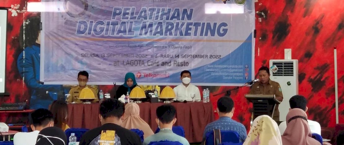Pemerintah Kota Parepare menggelar Pelatihan Digital Marketing, yang dilaksanakandi Lagota Cafe and Resto, Selasa, 13 September 2022.