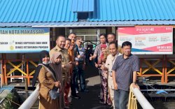Basri Hendra, Warga Makassar yang Mengaku Meraup Rejeki Berkat Hadirnya Longwis