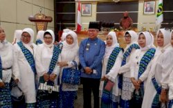 Taufan Pawe Hadiri Pelantikan Pengurus BKMT Parepare