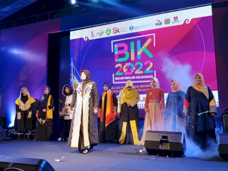 Baju Rancangan Erna Rasyid Taufan Dipamerkan di Malam Puncak BIK 2022