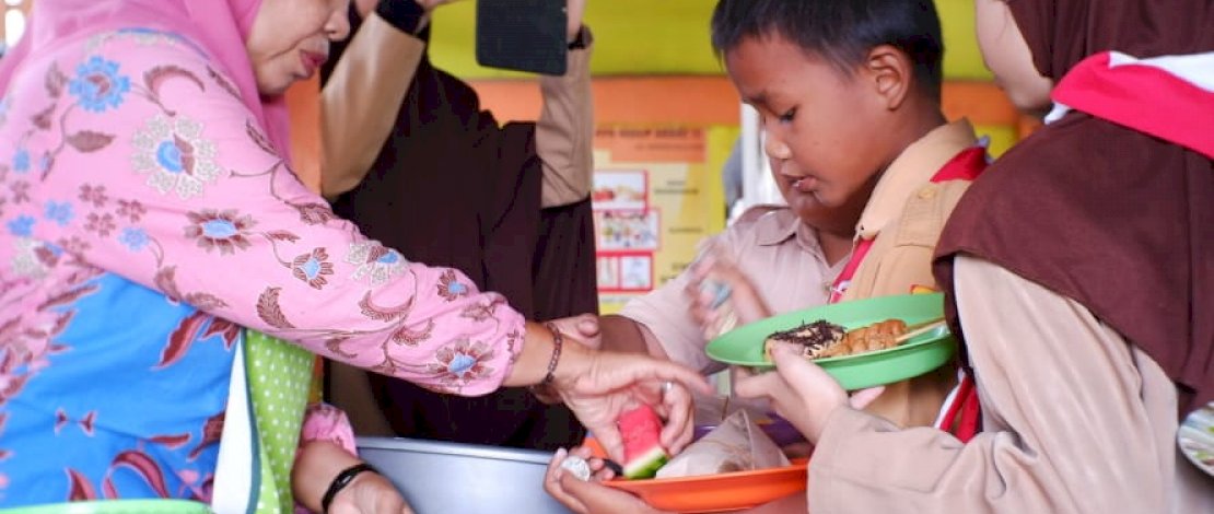 Program Kelompok Kerja (Pokja) III Tim Penggerak Kota Parepare, menyatakan siap turut berpartisipasi untuk mengikuti Sosialisasi lomba pembuatan Video Blogging (Vlog) yang bertajuk "Pangan Aman Menuju Generasi Emas (Paman Gemas)", yang dilaksanakan oleh Bidang Penguatan Ketahanan Keluarga, TP PKK Pusat.