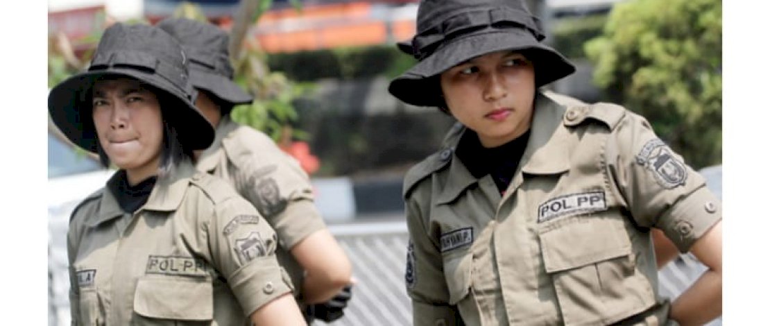 Ilustrasi anggota satpol PP Pariwisata Kota Makassar
