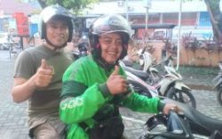 Dukung Ojol Day, Personel satpol PP Makassar Ngantor Pakai Ojek Online