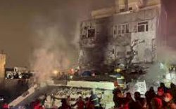 Kamp Pengungsian Padat Penghuni  di Jalur Gaza  Terbakar,  Puluhan Warga  Tewas