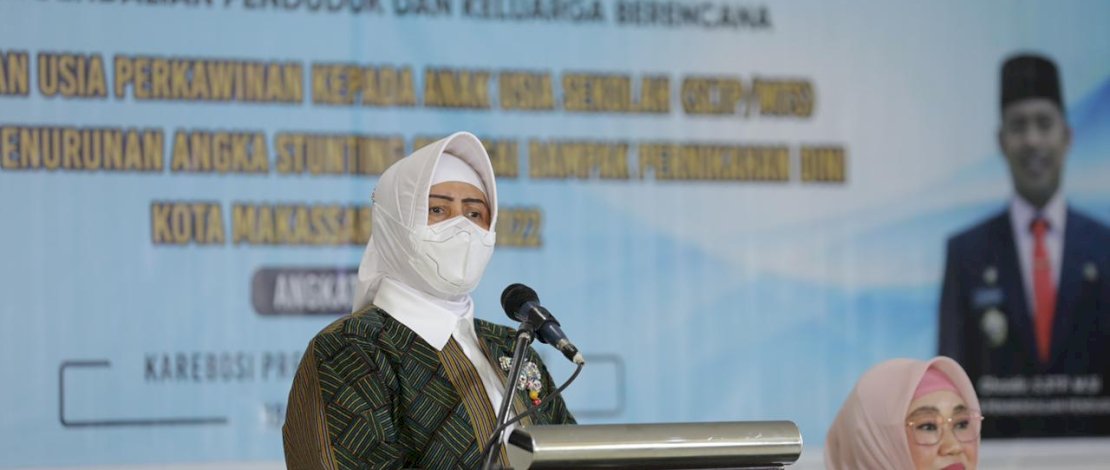 Indira Yusuf Ismail saat Sosialisasi Program Pendewasaan Usia Perkawinan Bagi Anak Usia Sekolah untuk Cegah Stunting, yang digelar Dinas Pengendalian Penduduk dan Keluarga Berencana (DP2KB) Kota Makassar, di Hotel Karebosi Premier, Jumat, 18 November 2022.