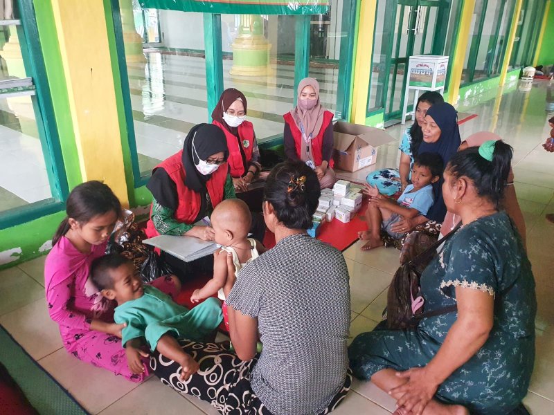 Personil TGC Dinkes Makassar Sasar Warga Terdampak Banjir, Pastikan Kesehatan Warga