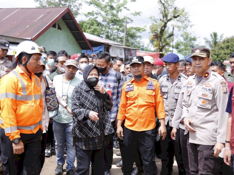 Rawan Longsor di Gowa, Mensos Risma Sebut Potongan Bambu Bisa Jadi Penahan Tanah 