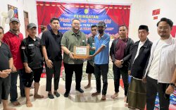 Bantu Masyarakat Terdampak Banjir, dr Udin Bagikan Paket Sembako