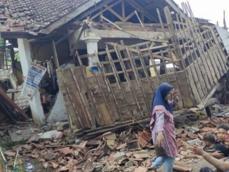 Solidaritas untuk Korban Gempa Cianjur, Partai Gelora Inisisasi Program Satu Juta Liter Air Mineral