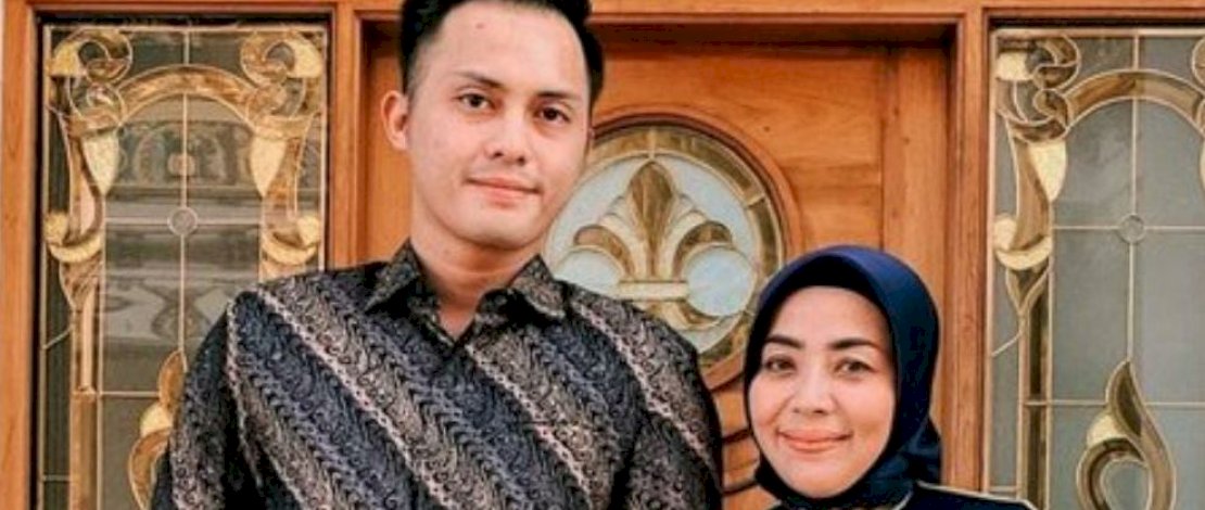 Muzdalifah dan Suami ke empatnya, Fadel. 