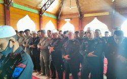 Solidaritas Bagi Korban Gempa Cianjur, Brimob Bone Galang Donasi Dan Gelar Shalat Ghaib