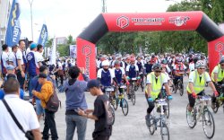 Bersepeda Sambil Promosi Wisata, 415 Pesepeda Ramaikan PHRI Bike Tour 2022 di Makassar