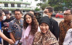 Penghina Anaknya Minta Diampuni, Ibunda Dewi Perssik: Saya Pertimbangkan Dulu 