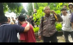 Drama Penangkapan Pencuri Helm, Ditipu Korban Sendiri Pakai Modus COD