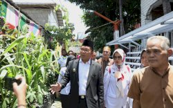 Kunjungi Dua Longwis, Danny Imbau Manfaatkan Semua Lahan Kosong