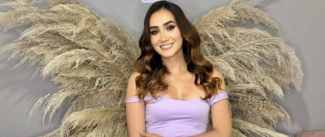 Andre, korban kesetrum di atas panggung.