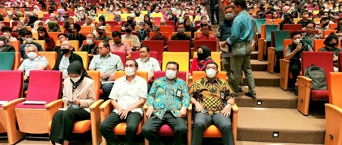 Terbang Jauh-jauh Ke Bandung,  Rudianto Lallo Hadiri Bedah Buku Aldera di Unpar Bandung