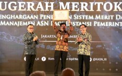 Menteri Pertanian Terima Penghargaan dalam Anugerah Meritrokrasi Tahun 2022