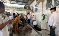Rudianto Lallo Bersama Kabag Kesra Hadiri Peletakan Batu Pertama Renovasi Masjid Ihyatul Jamaah Lembo