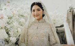 Prosesi Siraman Erina Gudono Penuh Haru dan Bahagia 