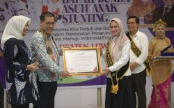 Fokus perangi Stunting, Kabupaten Lutra Diganjar Berbagai Penghargaan