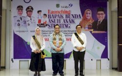 Indah – Suaib Dikukuhkan Sebagai Penggerak Program Bapak Bunda Asuh Anak Stunting