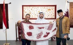 Dibuat Selama 8 Bulan Batik 'Piala Dunia' Asal Indonesia Dipamerkan di Qatar