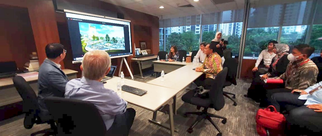 Wali Kota Danny Pomanto Paparkan Makassar Menuju Kota Dunia di Morrow Office Singapura