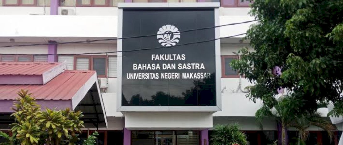 Gedung dekanat Fakultas Bahasa dan, Sastra Universitas Negeri Makassar (dok : profesi-unm.com) 