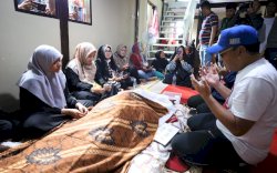 Melayat ke Rumah Duka Mantan Kasatpol PP Makassar, Danny Minta Masyarakat Mendoakan 