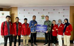 Mahasiswa Unhas Terima Beasiswa dari Charoen Pokphand Foundation Indonesia 
