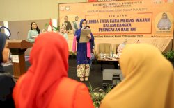 Meriahnya Hari Ibu 2022, Wawali dan Ketua TP PKK Kota Makassar Jadi Juri Lomba Tata Rias Wajah