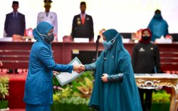 Lantik Sri Astuti Thamrin Jadi Pj Ketua PKK dan Dekranasda Takalar, Ini Pesan Naoemi Octarina