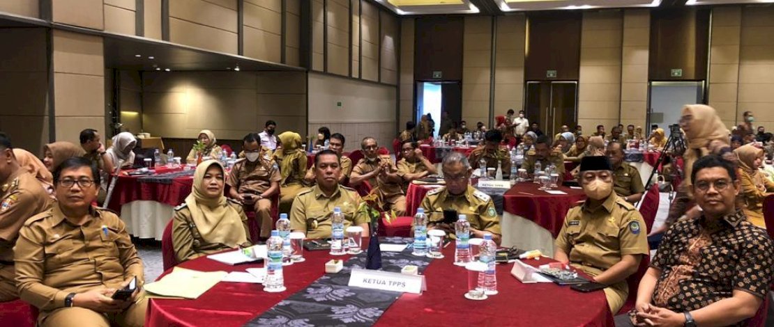 Rapat Evaluasi Komunikasi Informasi dan Edukasi Percepatan Penurunan Stunting yang dilaksnakan DP3A-Dalduk KB, di Hotel Novotel, Makassar, baru-baru ini.