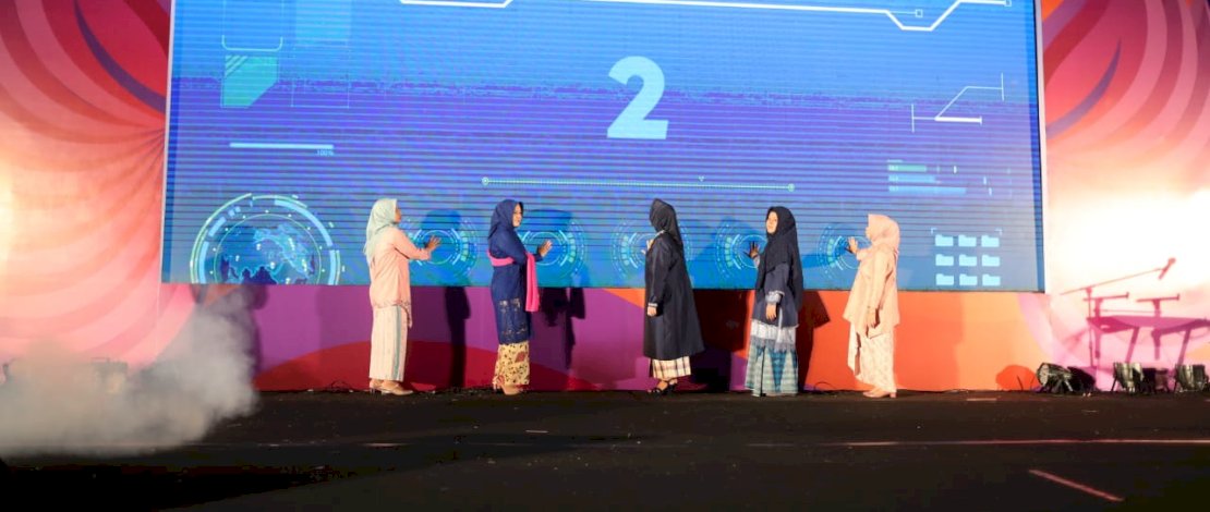 Dinas Pemberdayaan Perempuan dan Perlindungan Anak (DP3A) bersama Wakil Wali Kota Makassar, Fatmawati Rusdi, meresmikan peluncuran aplikasi BACCE (Balla Amma Caradde). 