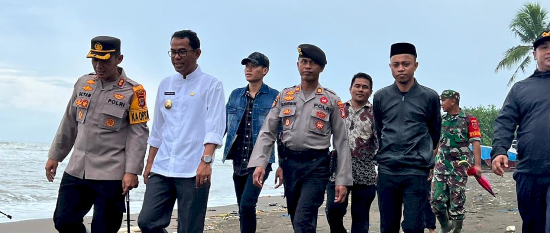 Sehari pasca menjabat, Pj Bupati Takalar Setiawan Aswad tinjau abrasi pantai Galesong