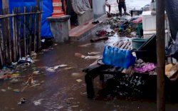  Hujan dan Air Laut Pasang, Pulau Kodingareng Nyaris 'Tenggelam'