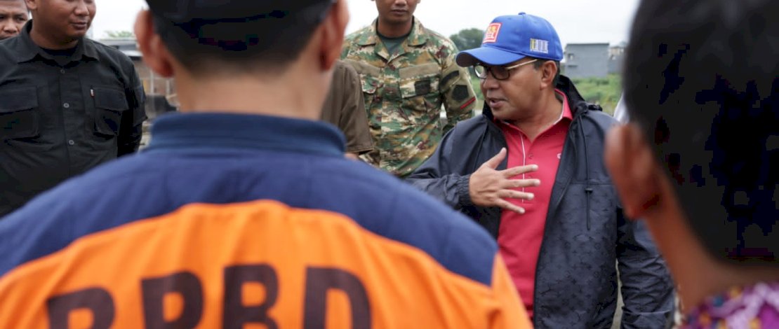 Pastikan Aliran Air Stabil, Wali Kota Danny Pantau Efek Pasang Sungai