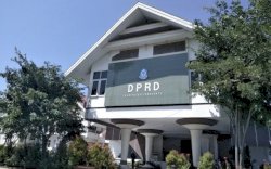 Selesaikan Empat Ranperda , Bapemperda Apresiasi Kerja Tim Pansus